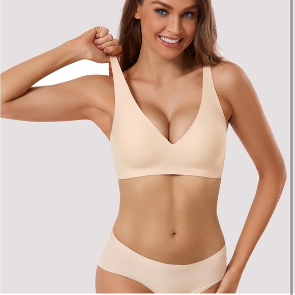 NWT Gailife Deep V Bra -No Underwire, Adjustable, Seamless - Nude - Size: Medium - Picture 7 of 7